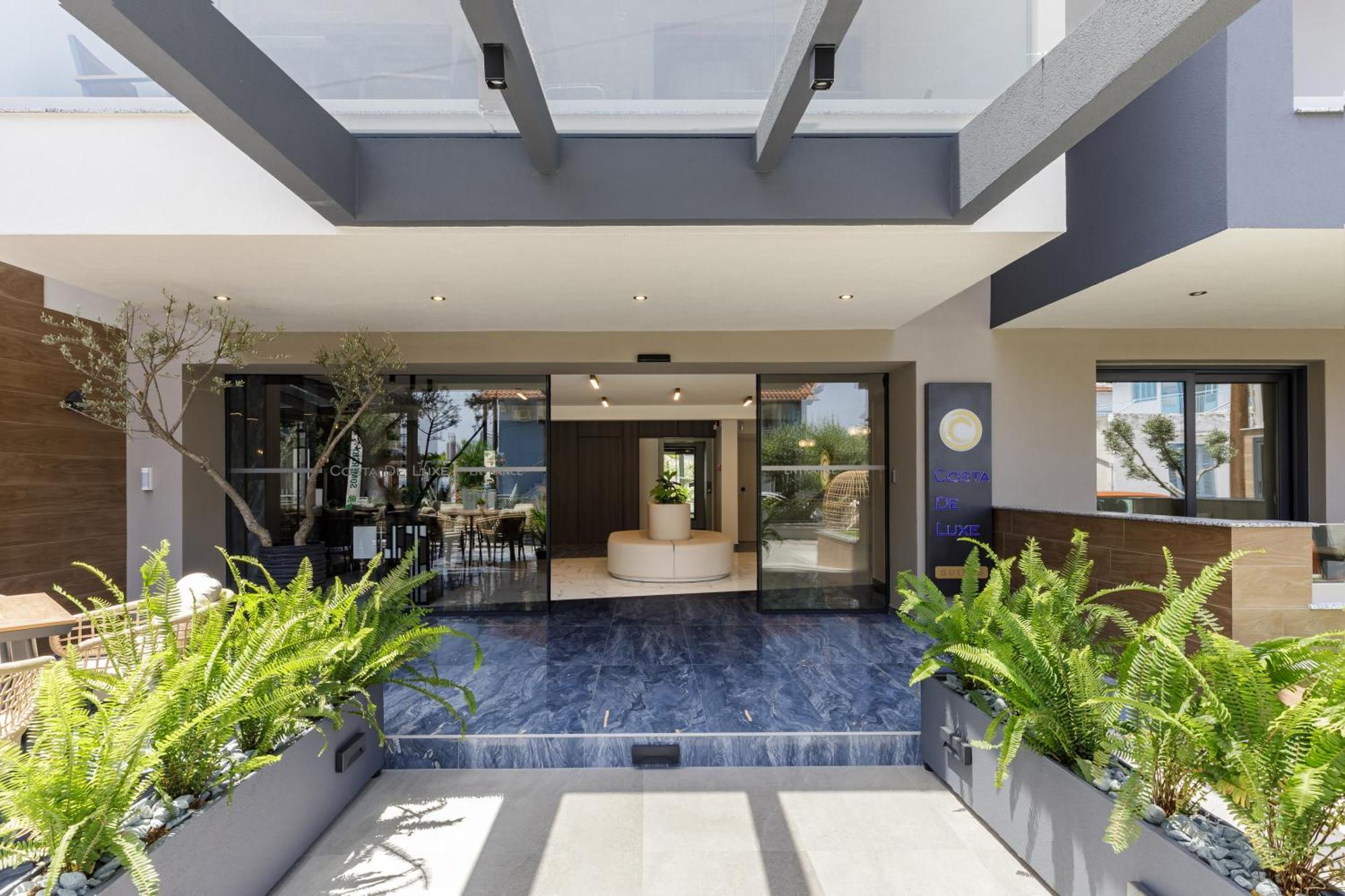 Costa De Luxe Suites Leptokarya  Exterior photo